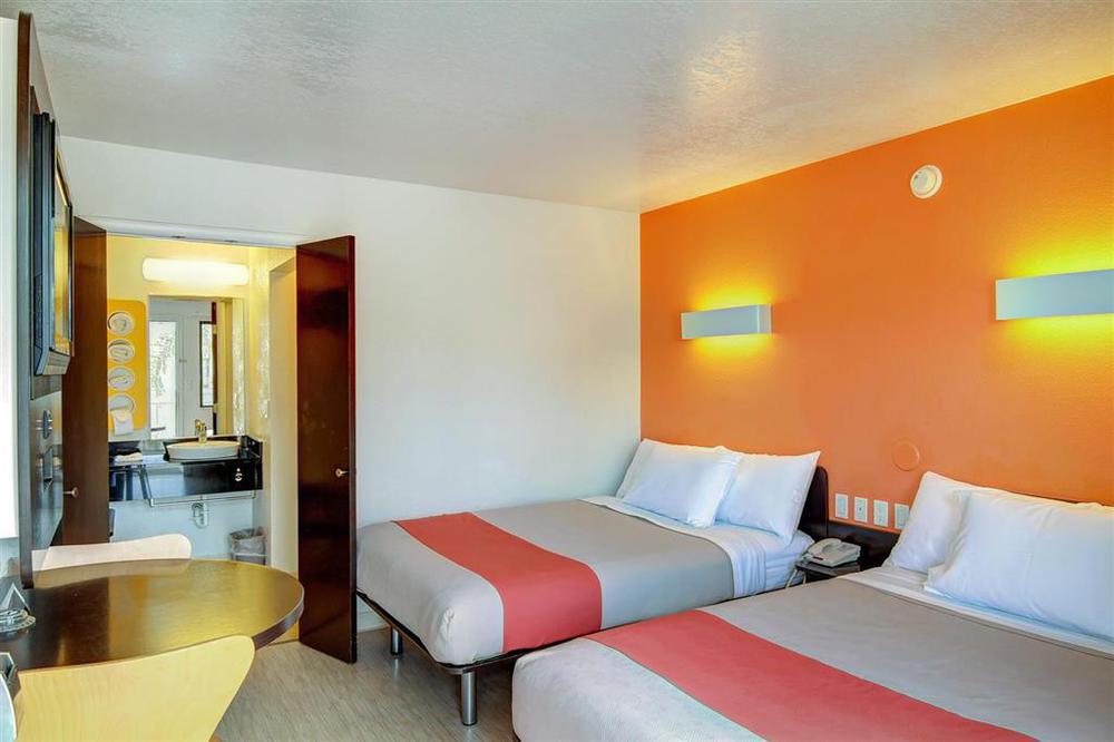 Motel 6-Santa Barbara, Ca - Beach Room photo